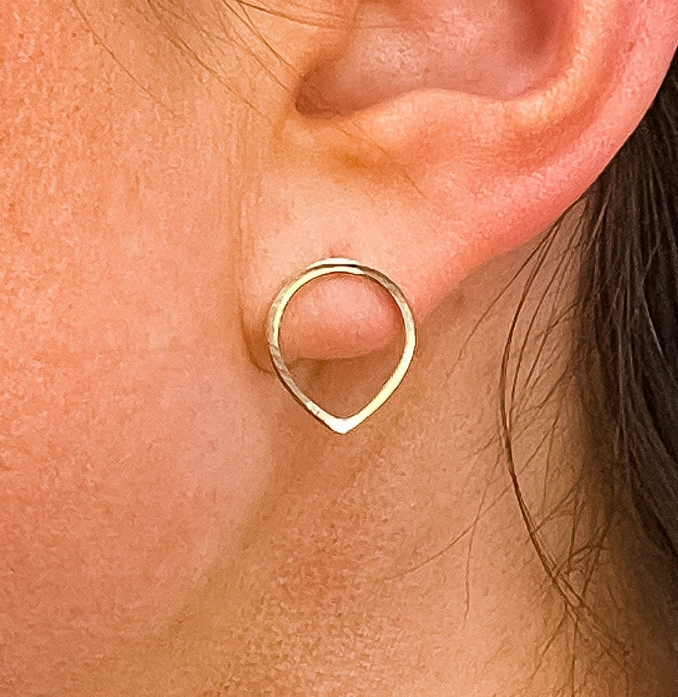 Minimalist line earrings N°12 in silver or gold – AgJc